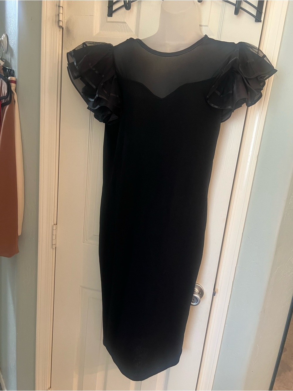 80’s maximalist VTG St. John black dress knit 10